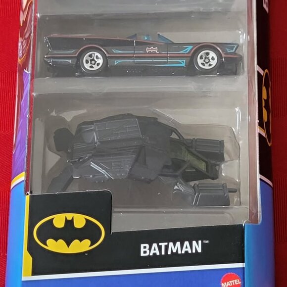 2022 HOT WHEELS, BATMAN COLLECTION, MINT IN THE PACKAGE!!! - Picture 3 of 4